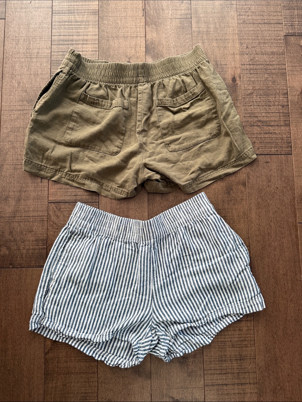 Old navy linen shorts Olive Green & blue stripe Women's Casual Elastic-Waist M